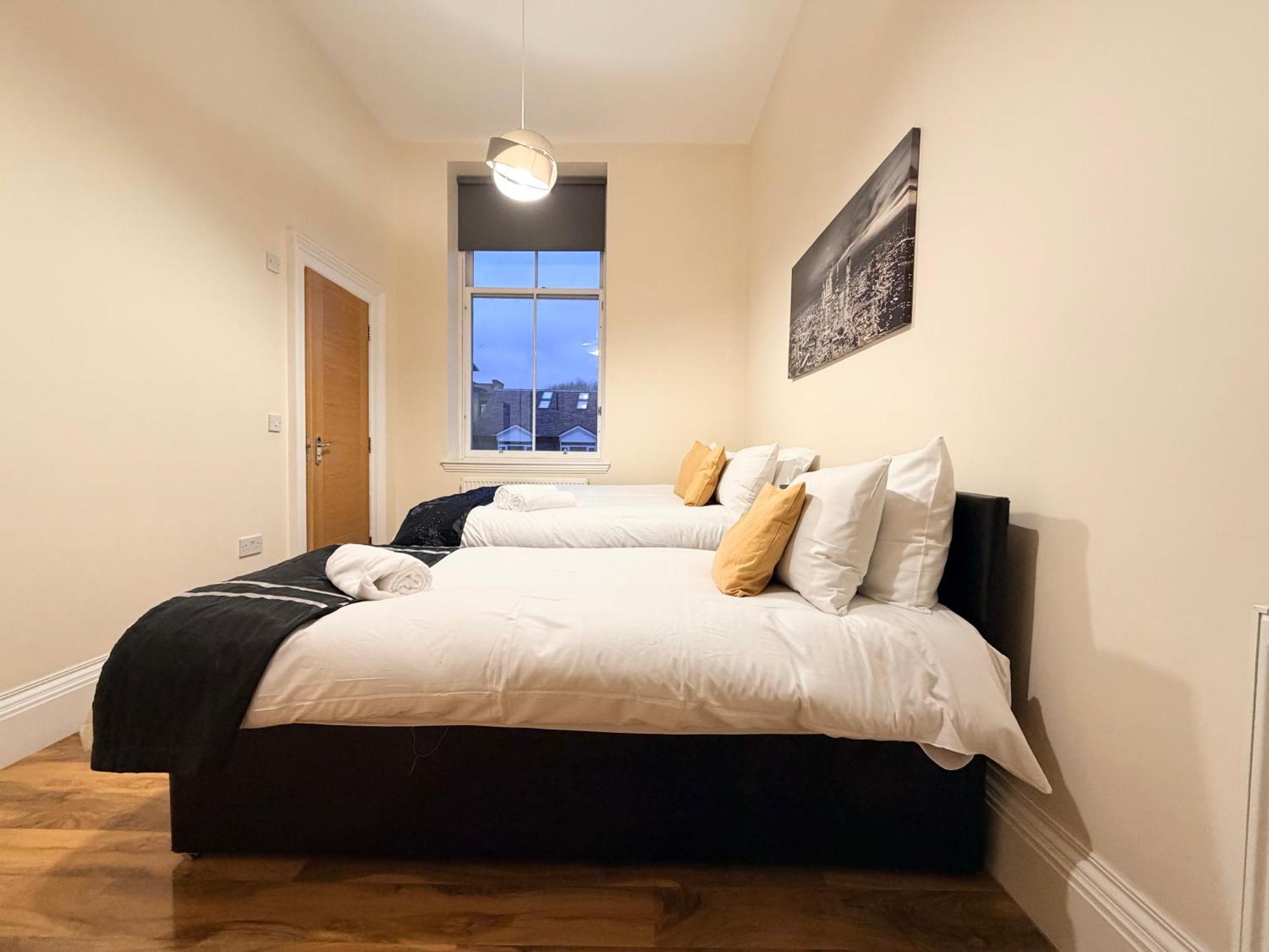New 2 Bed Apartment With Stunning Views Of Arthur Seat Mountain, Edinburgh